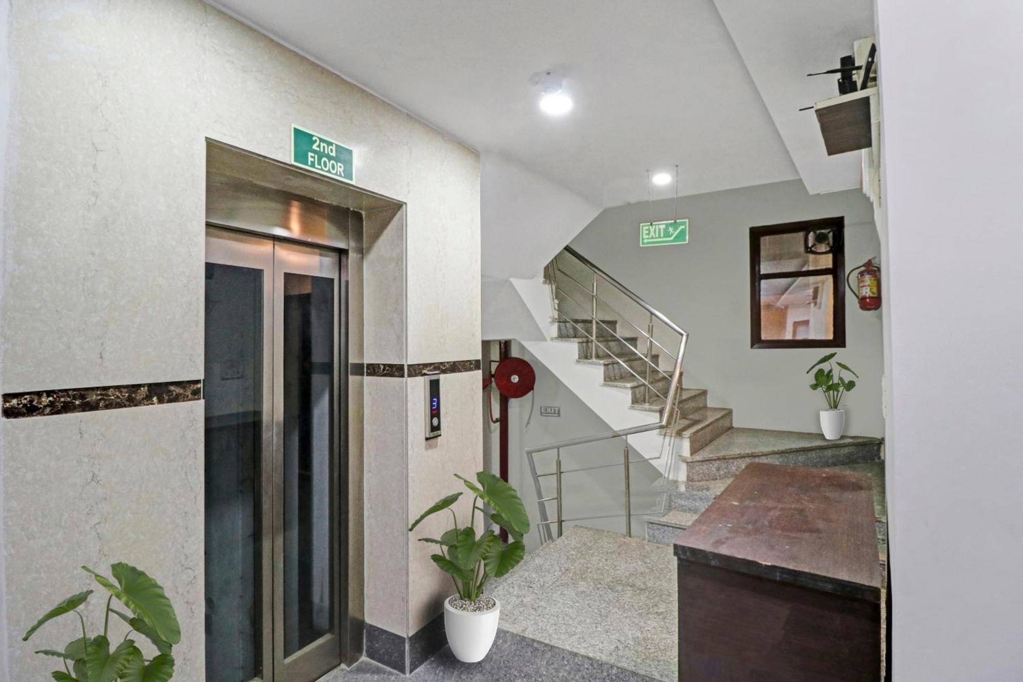 Hotel Stay House New Delhi Eksteriør bilde